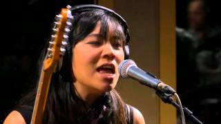 Thao and the Get Down Stay Down - Nobody Dies (Live on KEXP) chords