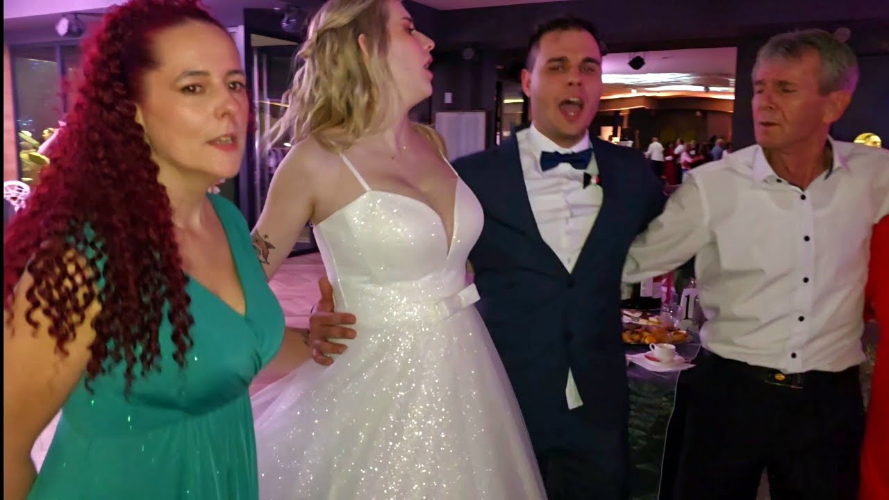 @Pješke idem iz Grada. Opium Slunj..Na svadbi Valentine I Karla  2026 Karlovac.Mama Antonija i Kćer.