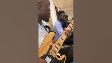 I was crazy on Burna boy YeYe🎸A combo band at Lancaster city hotel #bass #music #bassgroove guitar