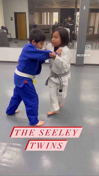 Cross Step Hiza Guruma & Cross step to Okuri to Osoto Gari #judo #judolifestyle #judotraining #柔道