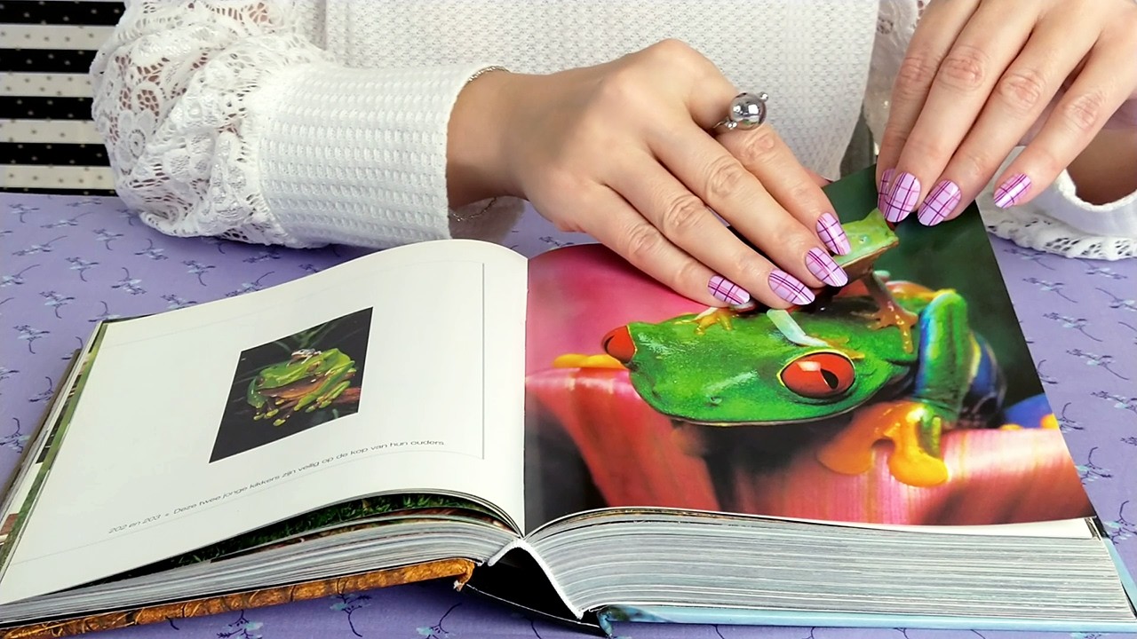 ASMR Page Squeezing to Ease Stress • No Talking