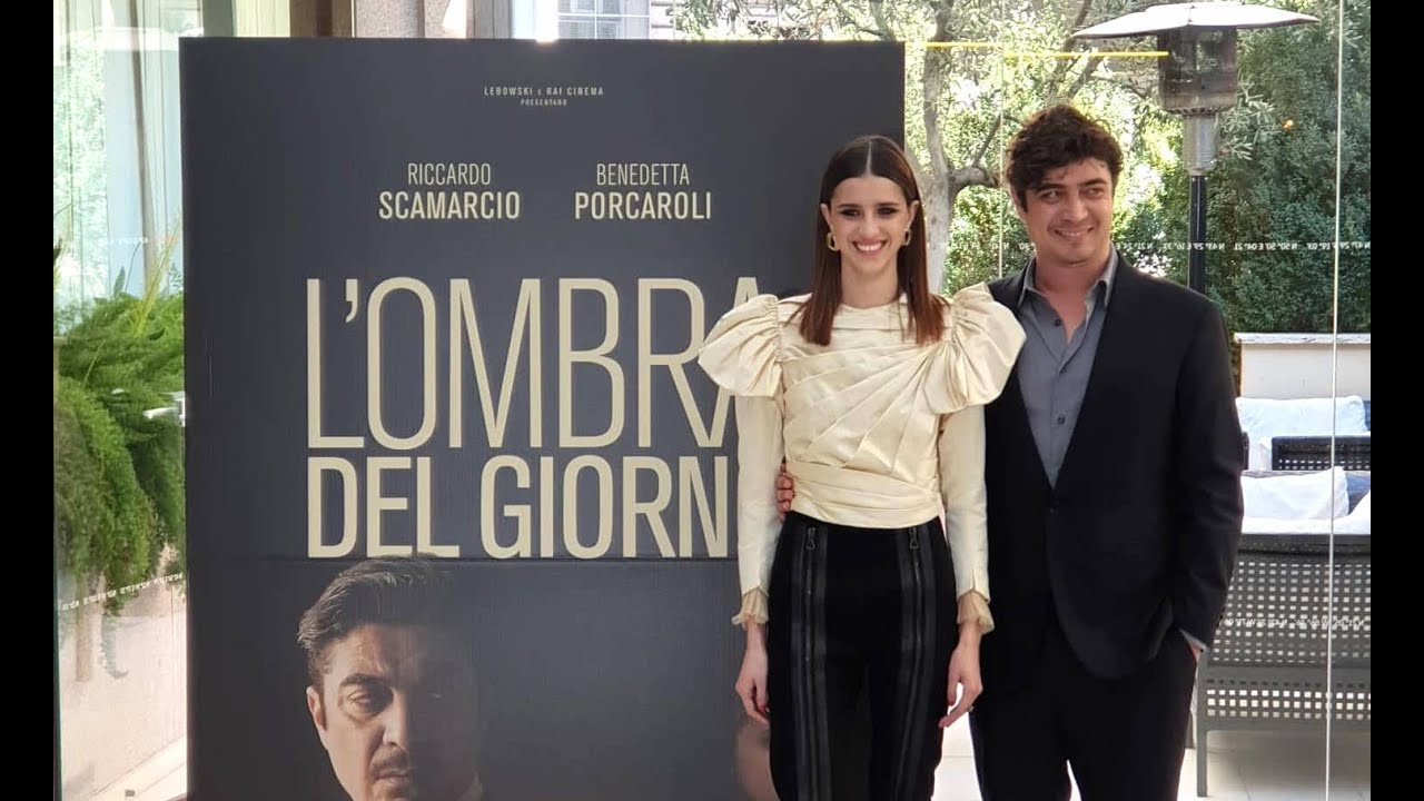 L’ombra del giorno - Benedetta Porcaroli e Riccardo Scamarcio al photocall insieme