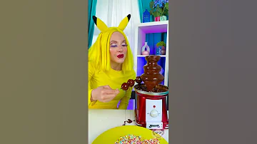 شوكو لوكو الغطس في نافورة الحلاوة حلويات 