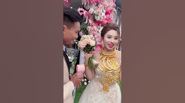 Cô dâu Tiền Giang đeo vàng kín cổ trong ngày cưới #tintuc #shorts #showbiz
