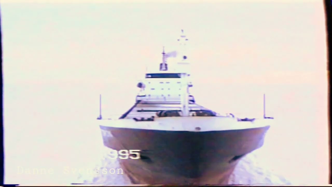 Statsisbrytaren Frej assisterar M/S Storön 29/1-1995