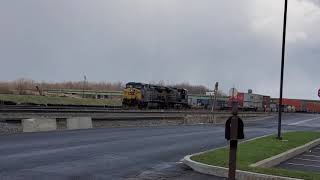 CSX trains backing up. 4 16 20. Vitos E Syracuse