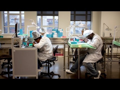 Video: Articoli In Pelle Shinola: Made In Detroit