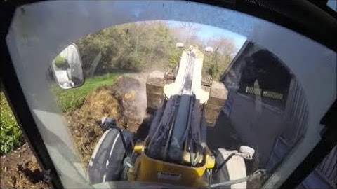 JCB TM320 Loading Muck