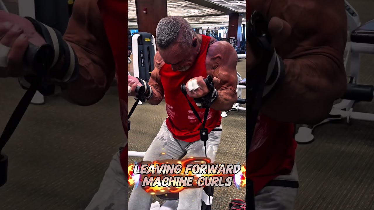 LEAVING FORWARD MACHINE CURLS #biceps #muscle #motivation