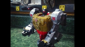 power of the primes voyager class grimlock