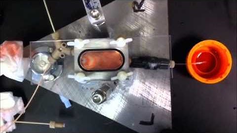 Continuous Flow Microreactor - visualizing flow front using red ink