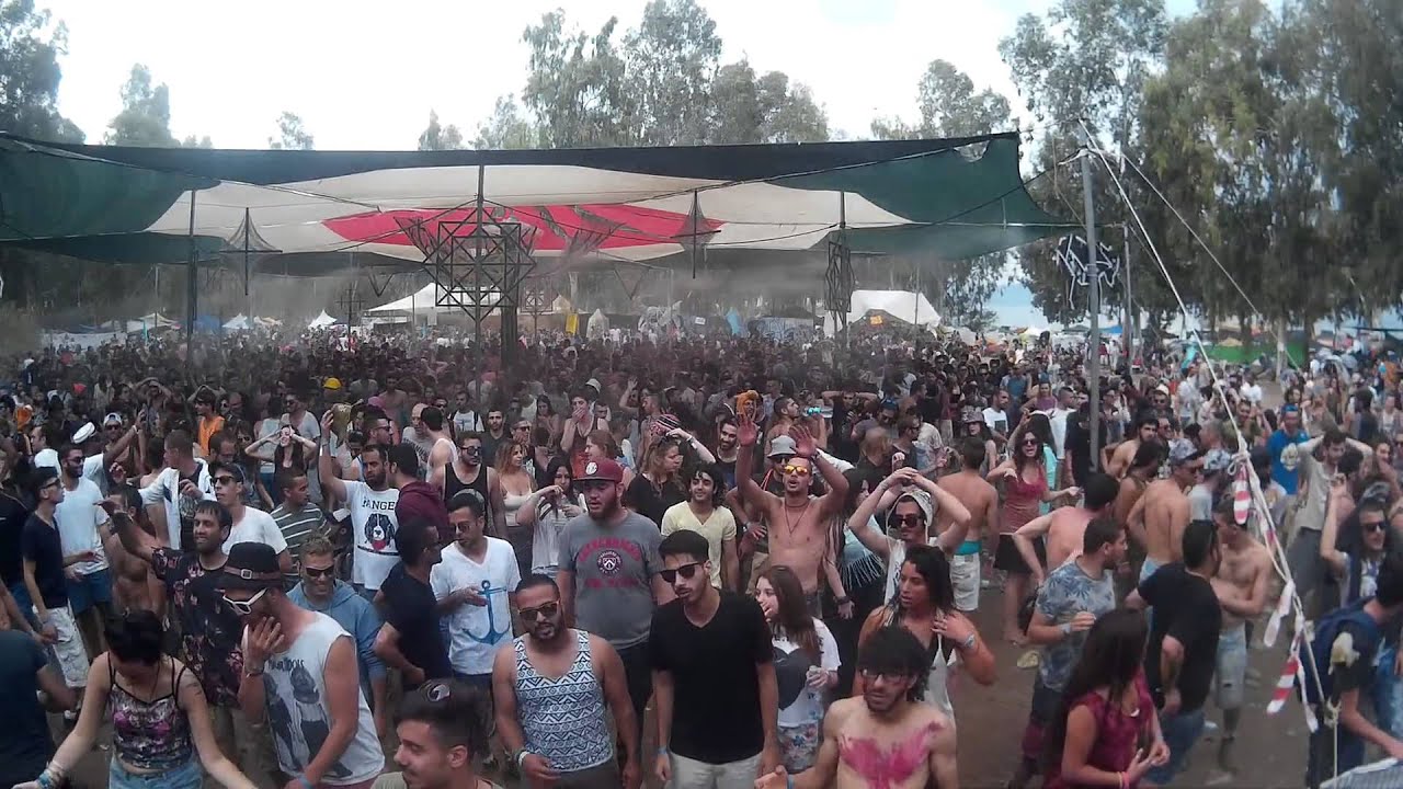 New Born @ Doof festival 2015