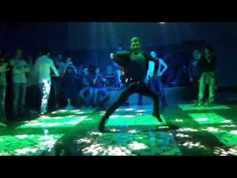 ანსამბლ \"ნართების\" მოცეკვავეები რესტორანში / Ensemble \"Nartebi\" mocekvaveebi restoranshi