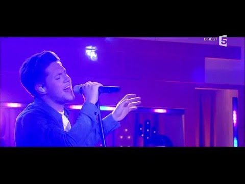 Niall Horan - "Slow Hands" en live - C à Vous - 11/10/2017