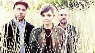 Chvrches - Do I Wanna Know ('Like A Version' Arctic Monkeys Cover)