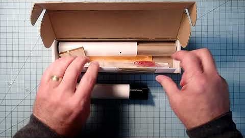 Rocketarium "Trident T117-13" model rocket assembly (part 1 of 2)