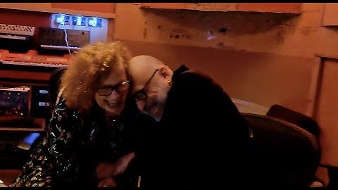 Sarah Jane Morris and Mario Biondi - Back Together Again (Official Video)
