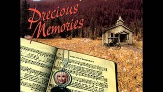 Video thumbnail of "Dolly Parton 04 - Church In The Wildwood"