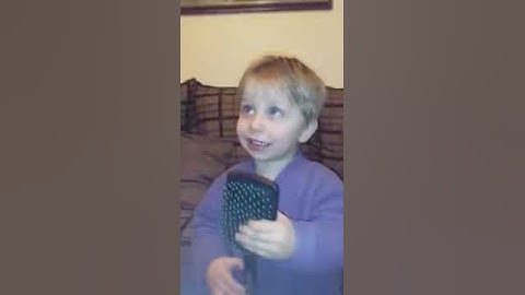 اجمل طفل يقرأ سورة الناس