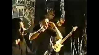 Papa Roach - Thrown Away live at CBGB&#39;s New York City 2000
