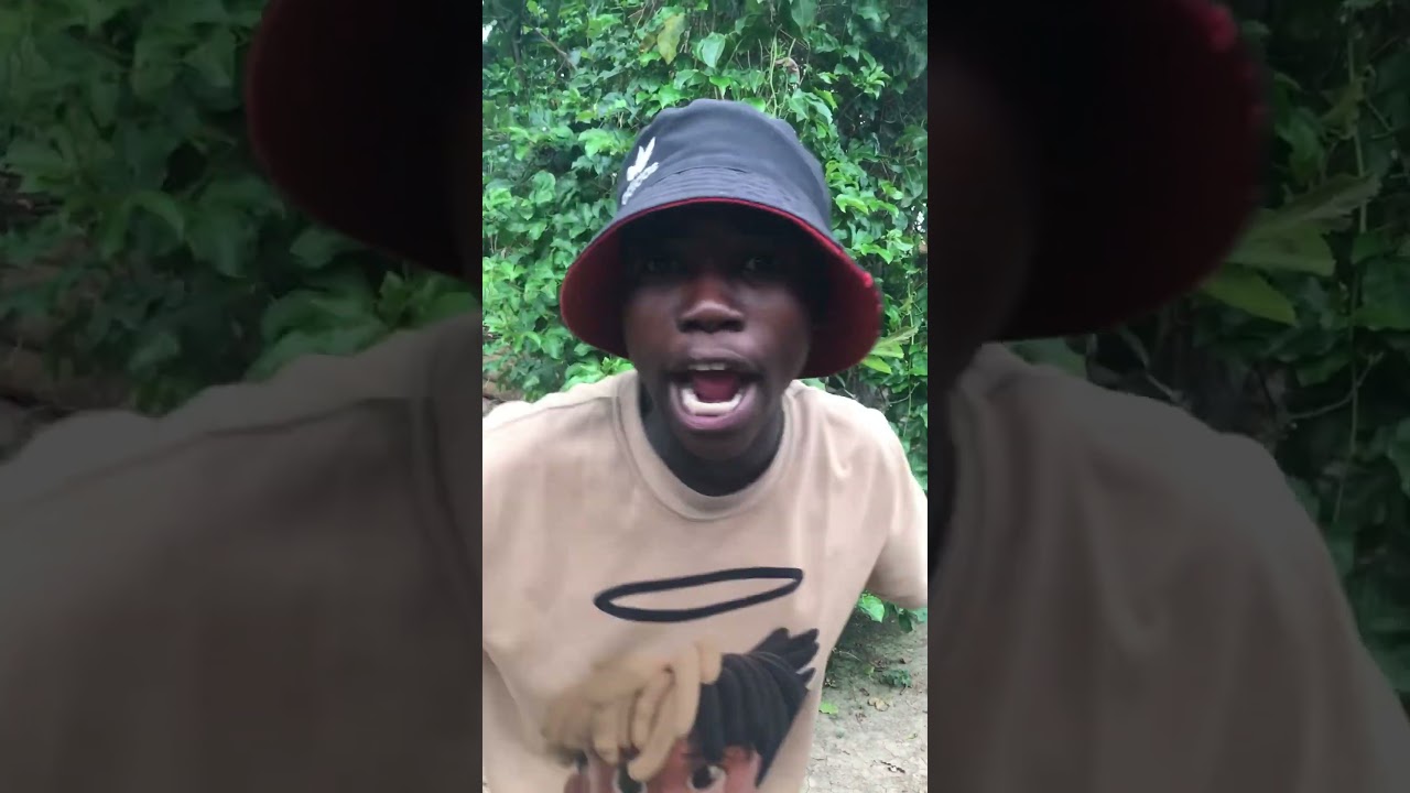 Ety mbosso aliimba hivi kwenye sereman