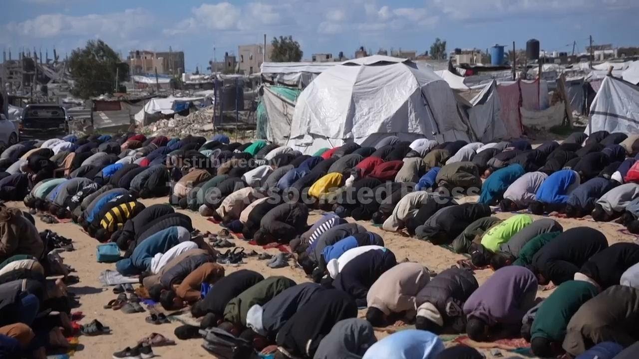 Palestinians in Gaza gather for second Friday prayers of Ramadan at hollowed out mosque