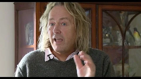 Richard Ames turns over Slade's Noddy Holder