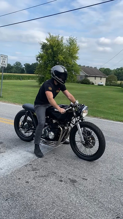 Honda CB550F Cafe Racer