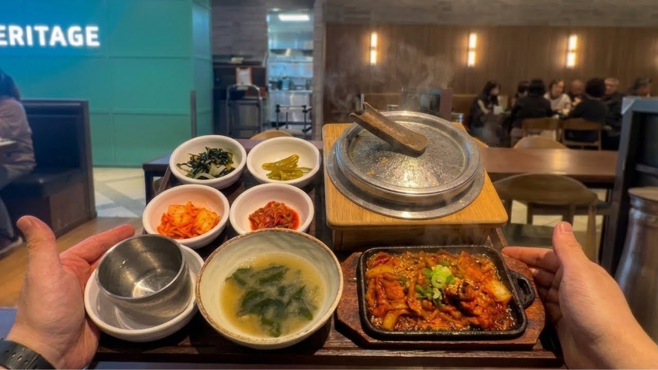 Dead Tired Japanese Salaryman's Lunch - Jeyuk Bokkeum (제육볶음) in korea