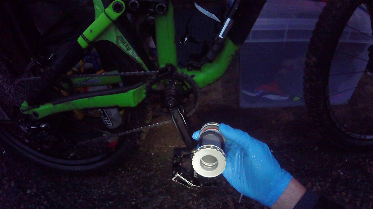 specialized enduro bottom bracket