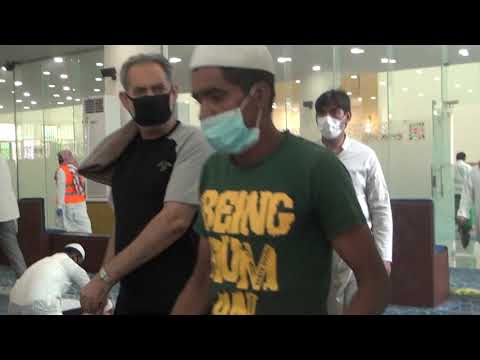 لقاء مع مؤذن جامع الشيخ حمد بن عبد الرحمن العبرة حملة بصمة كلنا وطن