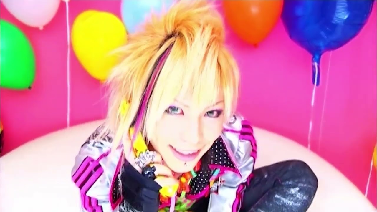 SuG「LOVE SCREAM PARTY」MUSIC VIDEO - YouTube SuG「LOVE SCREAM PARTY」MUSIC VIDEO - YouTube