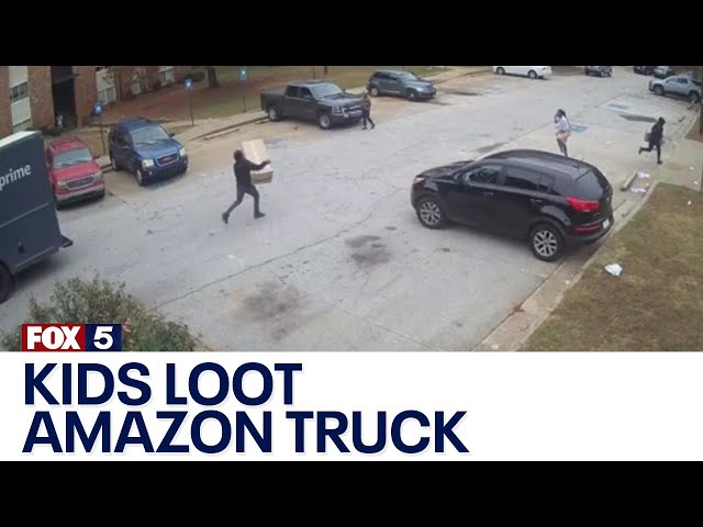 delivery truck looting caught on camera