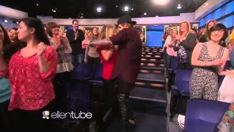 Justin Bieber dançando na platéia do 