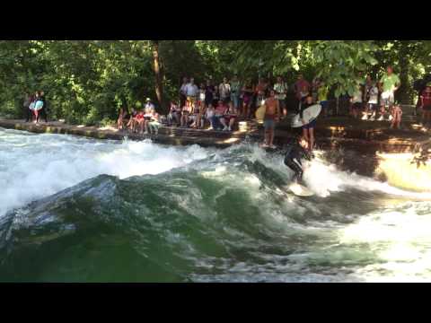 Pauli Eisbach August 2015 Riversurfing