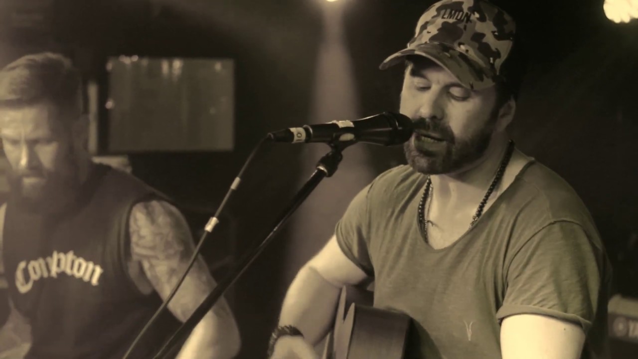 Katalina Kicks LIVE at Dreadnought - National Hero