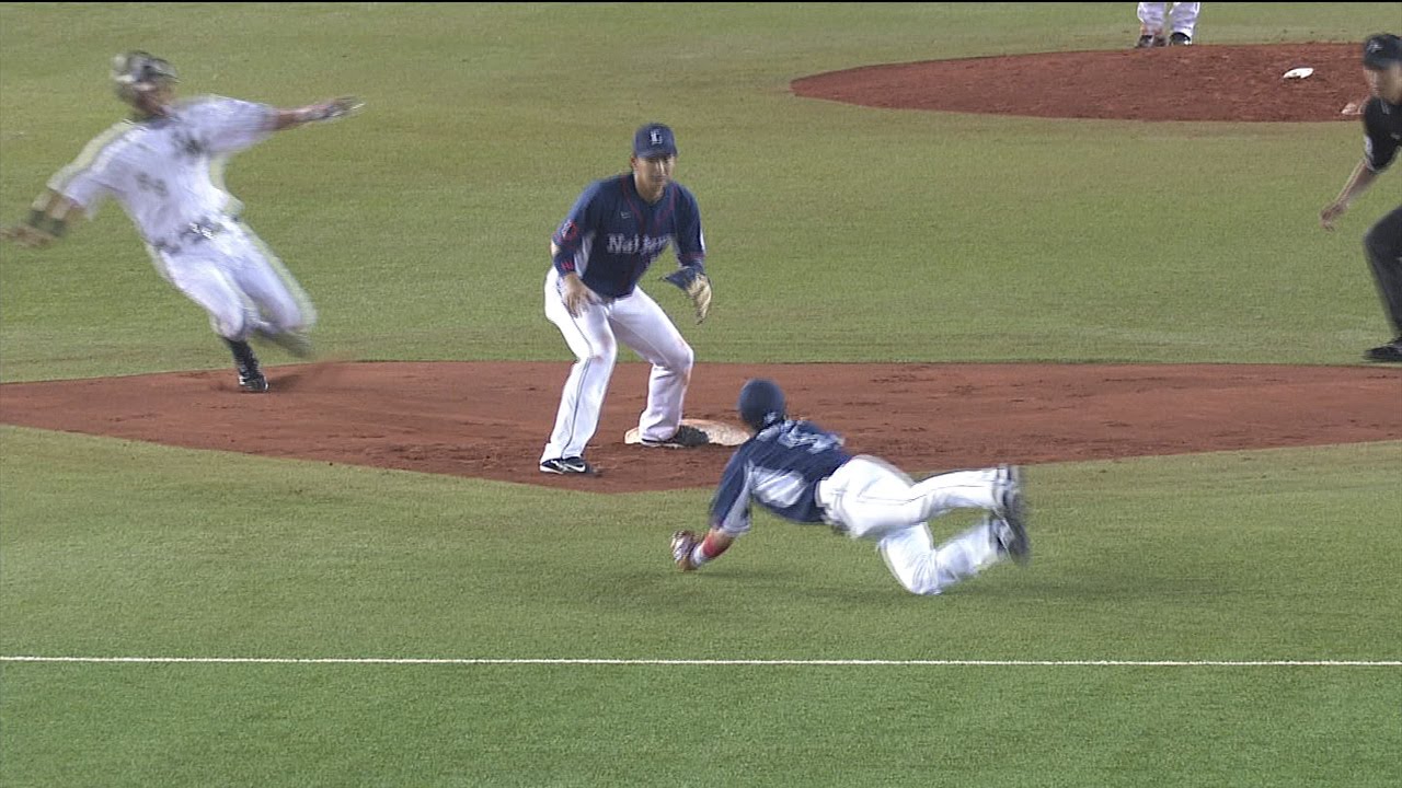 プロ野球パ なんとかアウトに 鬼崎が執念のプレーでピンチ救う 15 09 04 M L Youtube