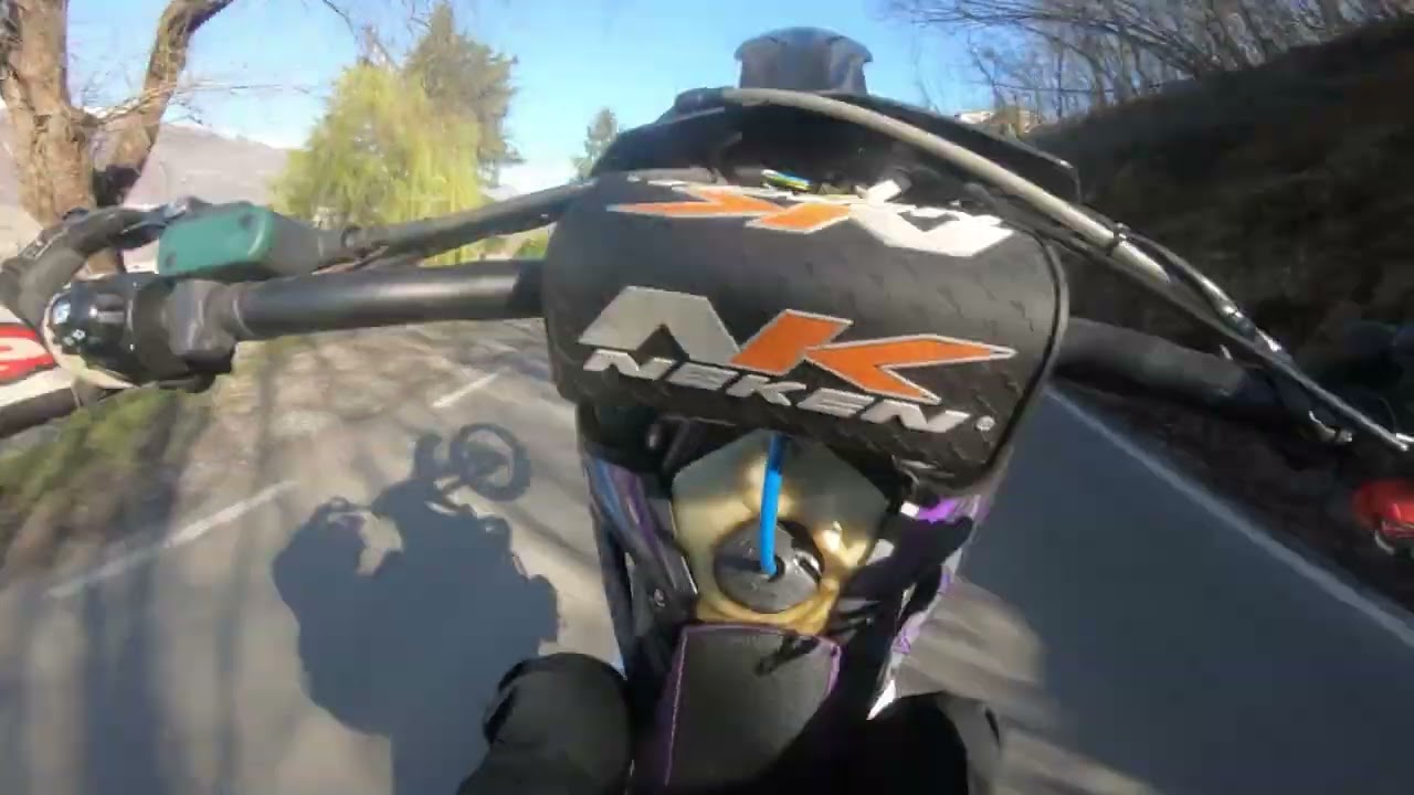 gasgas ec 125 full gas and wheelies