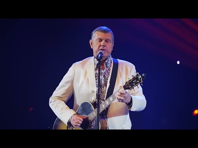 Новиков, Александр - Королева Восточной улицы