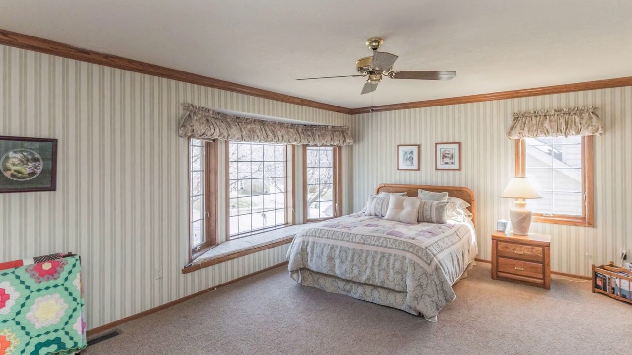 5604 Pommel Pl, West Des Moines, IA 50266