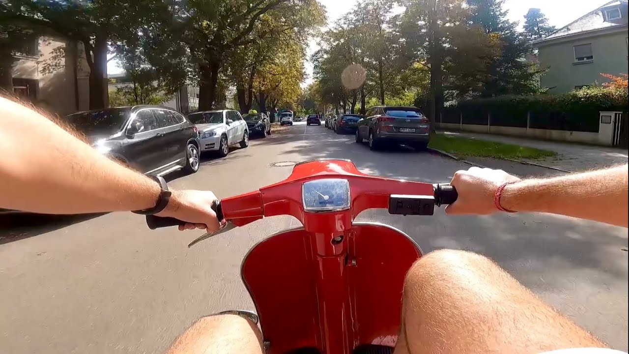 Vintage Vespa 50 Special V5A2T Ride Through Munich