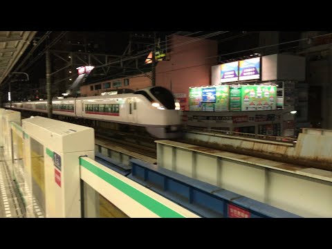 ガラガラの深夜特急ひたち30号綾瀬駅にて