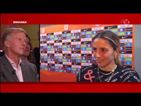 What Do The Oranjeleeuwinnen Think Of Their New Head Coach? (English Subtitles)