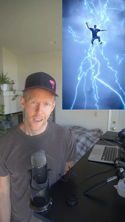 Make this viral Thor effect with your phone 📱#vfx #marvel #tutorial #capcut