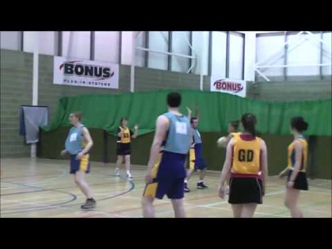 Video: Forskellen Mellem Basketball Og Netball