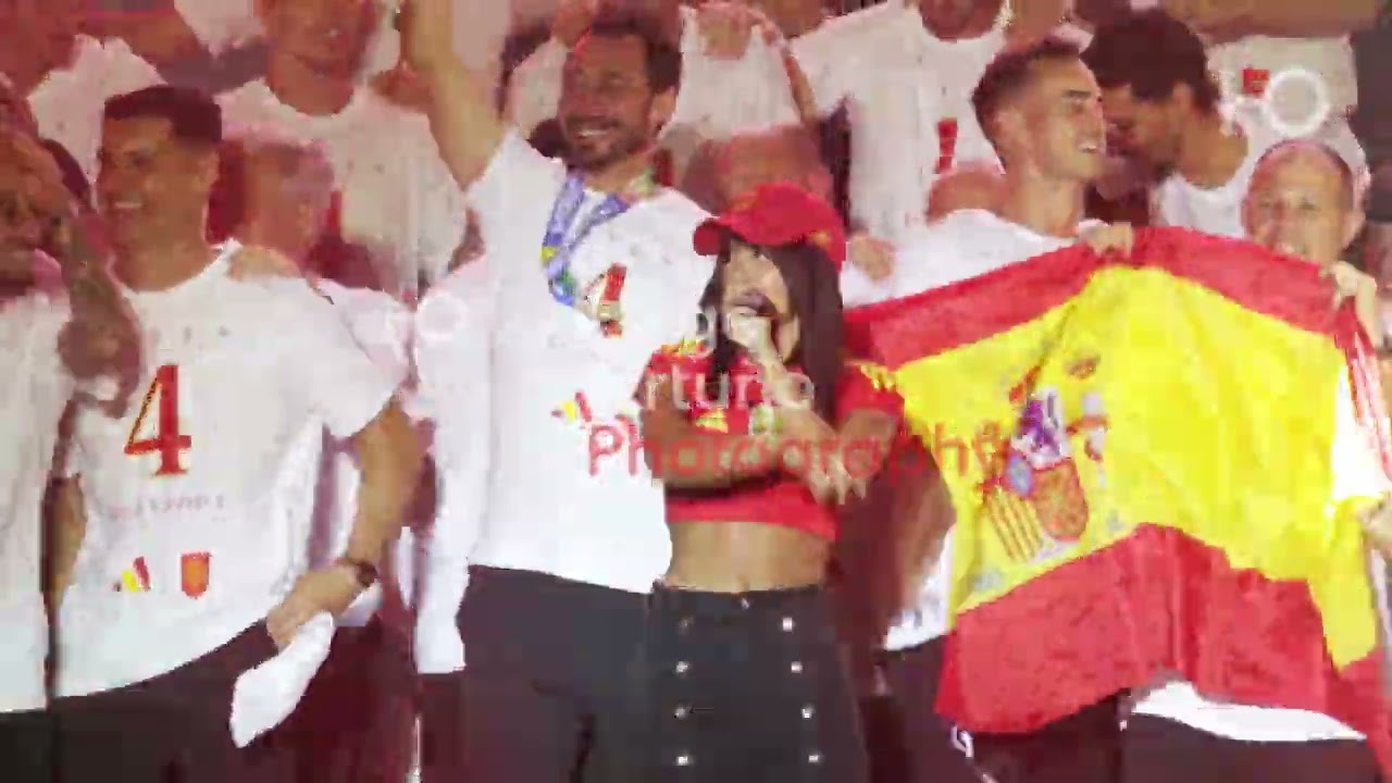 Aitana - Mon Amour [EN VIVO EN MADRID] - Festejo de la selección española de fútbol [EUROCOPA 2024]
