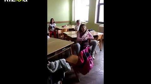 Kizoa Movie - Video - Slideshow Maker: SERBIAN STUDENTS 5/3 SING A SONG