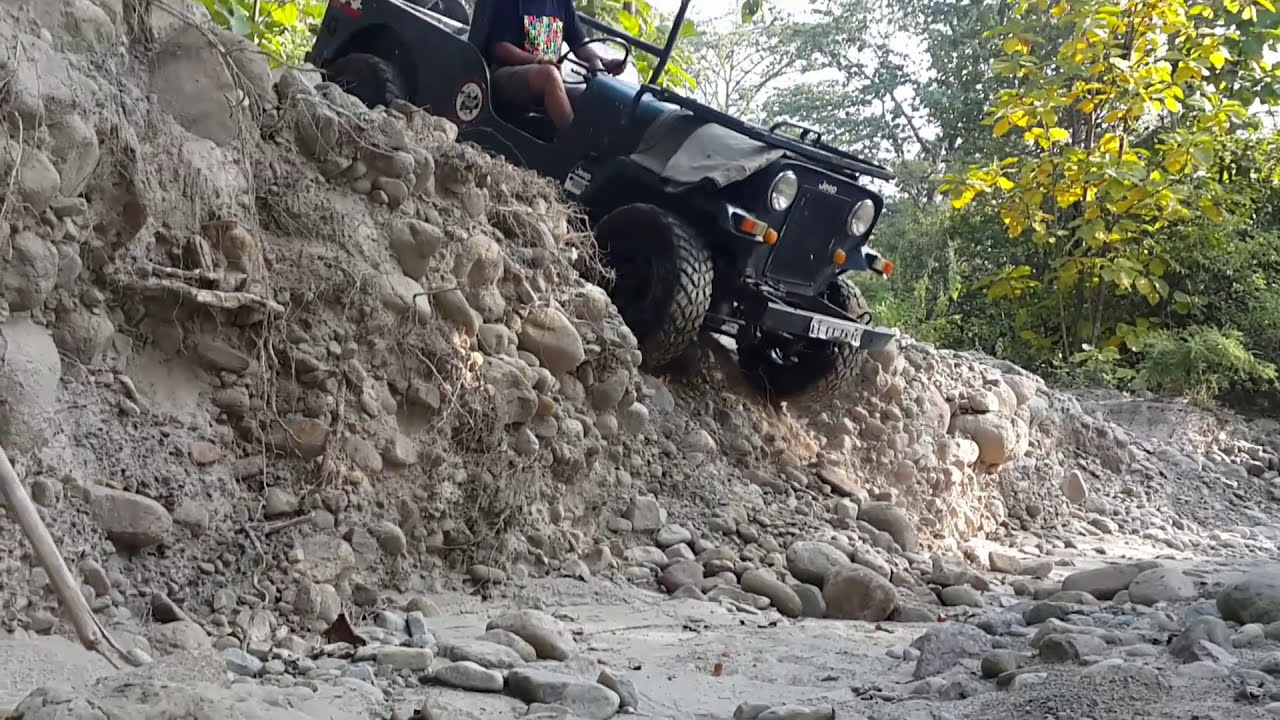 Cj500 off-road,  not a easy track fr jeep