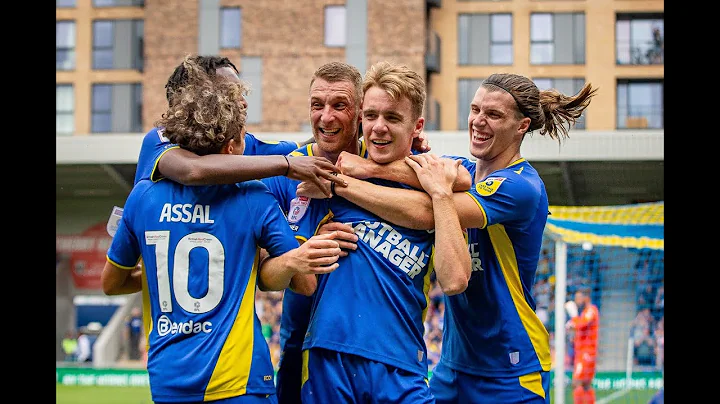 AFC Wimbledon 2-0 Gillingham  | Currie Adds Spice ...