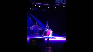 Disney On Ice Presents Frozen - Anna Turns into Ice
